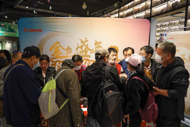 银发数码摄影如何进阶为市场掘金新热点？m6米乐客单价过万成交增长超100%！(图3)