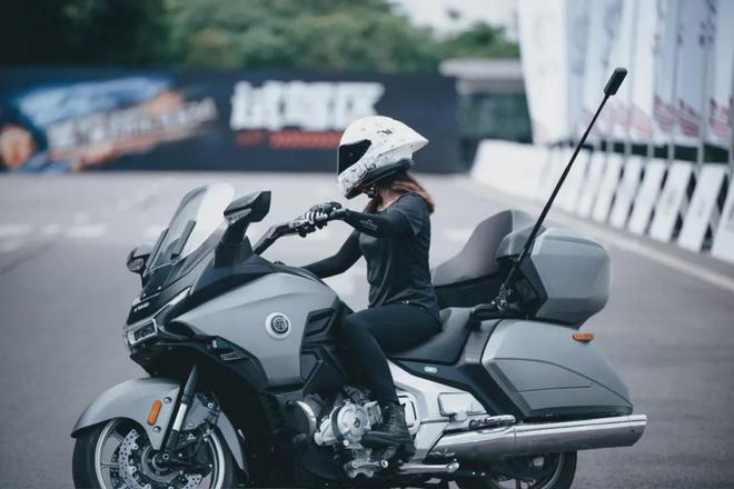 360联手MotoGP传奇马克马奎斯！米乐m6重磅：中国品牌影石Insta(图5)